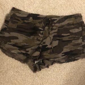 Express Shorts Camo